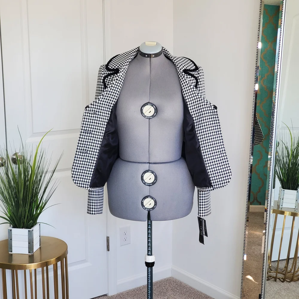 Le Suit Women's Houndstooth Blazer and Skirt Set (Size 12) - Picture 5 of 15